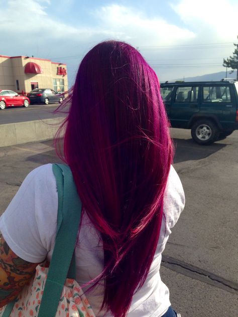 Pravana by liz @seasonssalon Magenta Hair, Wine Hair, Red Hair Inspo, Hair Streaks, Dyed Hair Inspiration, Trendy Hairstyle, Pinterest Hair, Pretty Hair Color, Hair Stylies