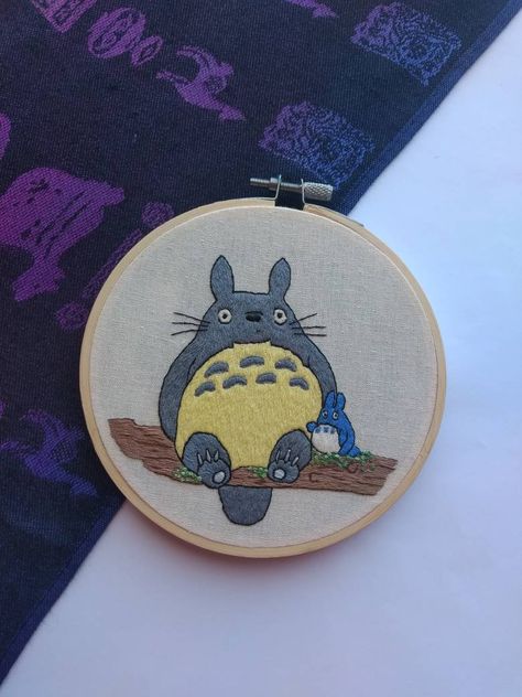 Totoro Embroidery Studio Ghibli, Totoro Embroidery Pattern, Embroidery Totoro, Embroidery Ghibli, Totoro Embroidery, Pokemon Embroidery, Ghibli Totoro, Clothes Embroidery Diy, Ghibli Studio