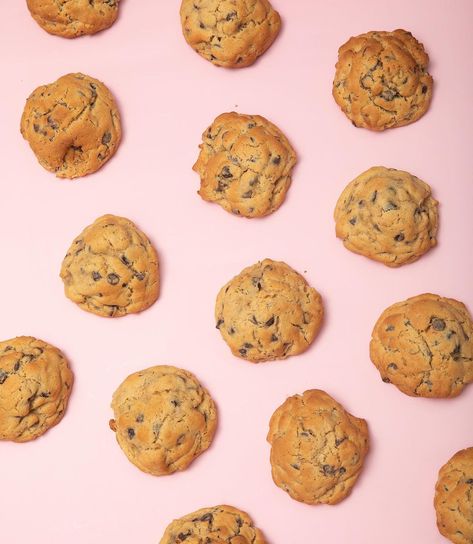 Cookie Product Photography, Cookie Instagram Feed, Brookies Aesthetic, Brookies Photography, Cookie Branding, Chocochip Cookies, Bites Ideas, Box Of Cookies, Brooklyn Bakery