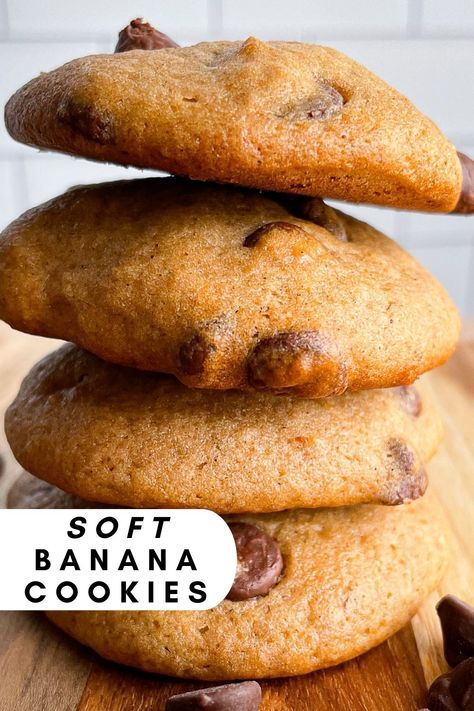 Stack of four soft banana cookies with chocolate chips. Banana Chip Cookies, Soft Banana Cookies, Banana Cookie Recipes Easy, Banana Cookies Easy, Healthy Banana Chocolate Chip Cookies, Soft Banana Chocolate Chip Cookies, Soft And Fluffy Banana Cookies, Banana Cookies Recipes, Banana Choc Chip Cookies