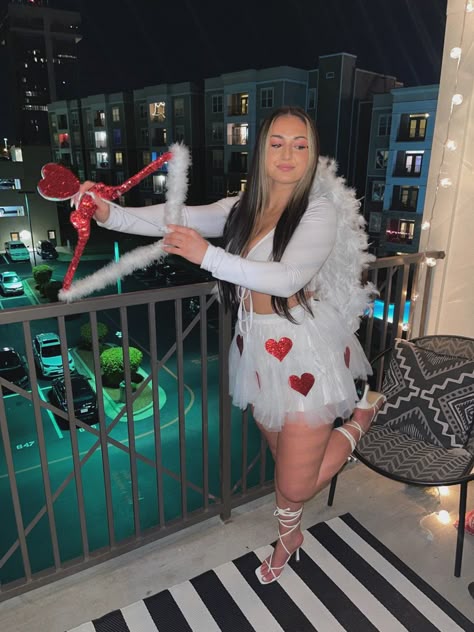 Plus Size Cupid Costume, College Cupid Costume, Easy Cupid Costume, White Cupid Costume, Cupid Halloween Costume Ideas, Diy Cupid Costume Women, Cupid Diy Costume, Female Cupid Costume, Cute Cupid Halloween Costume