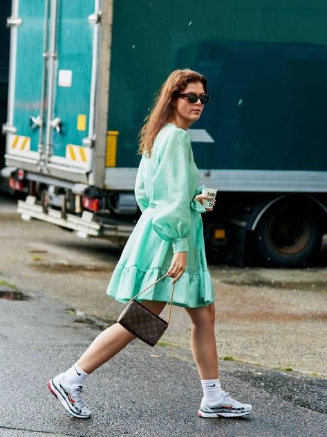 Copenhagen showgoer wears turquoise green mini dress with nike socks and trainers Nike P6000 Outfit, Nike Socks Outfit, Dress With Socks, Boho Street Style, Dresses With Cowboy Boots, 5 Outfits, Best Boots, Sock Outfits, Nike Socks