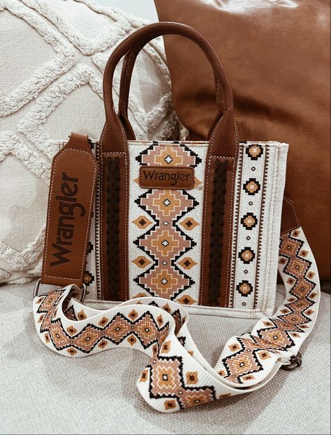 Wrangler Tote Bag for Women Purses Aztec Handbags Western Purses Boho Shoulder Bag Western Purses, Looks Country, Southwestern Print, Brown Crossbody, Boho Purses, Crossbody Tote Bag, Guitar Strap, Small Tote, Crossbody Tote