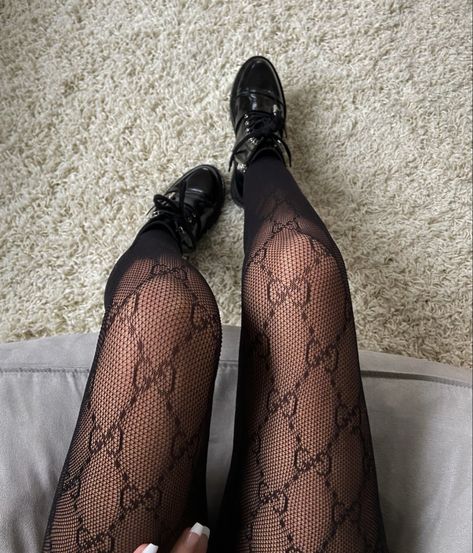 Gucci Stockings Outfit, Gucci Aesthetic, Gucci Tights, Net Stockings, Cute Tights, Cold Weather Outfit, Wellness Travel, 90s Fashion Outfits, Grunge Girl