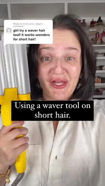 Hair Waver Styles Short, Crimped Shoulder Length Hair, Waver Tool Hair, Hair Crimper Tutorial, Crimper Hairstyles Short Hair, Crimped Hairstyles Shoulder Length, Crimper Short Hair, 3 Barrel Hairstyles, Crimped Short Hair Hairstyles