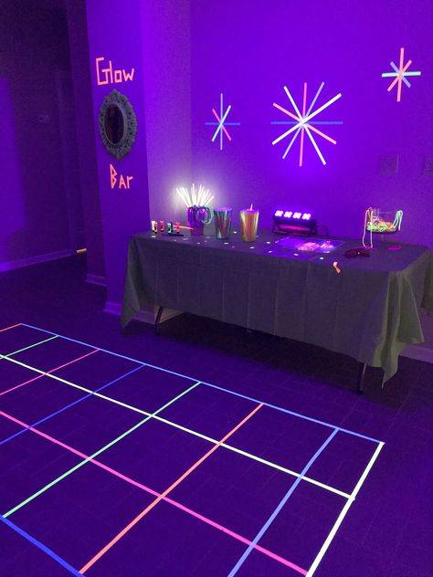 Decor for glow party using in reactive tape. Neon Tape Ideas, Glow Tape, Neon Tape, Glow Birthday Party, Glow Birthday, Glow Party, Neon Party, Neon Glow, Youth Group