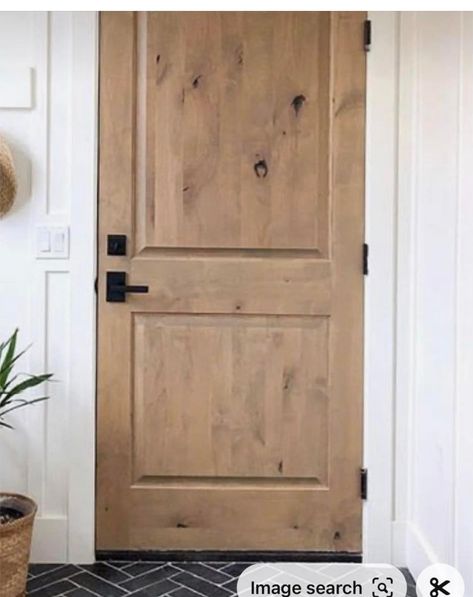 Natural Wood Doors, Door Styles Interior, Usi Interior, Diy Carpentry, Pine Interior Doors, Pine Interior, Coastal Condo, Purple House, Interior Door Styles