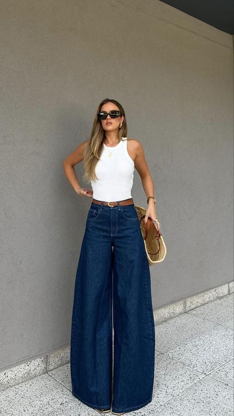 Look Hippie Chic, Night Out Outfits, Chique Outfit, Out Outfits, Fest Outfits, Summer Work Outfits, Looks Street Style, Night Out Outfit, Wide Jeans