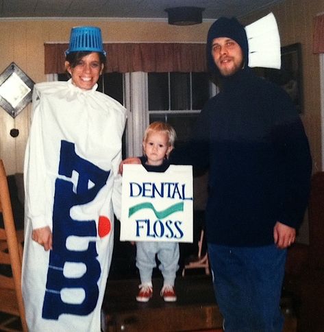 Floss, toothpaste, and toothbrush costumes. Homemade! Great family costume! Toothbrush Costume Diy, Toothbrush And Toothpaste Costume, Dentist Halloween Costume, Toothbrush Costume, Toothpaste Costume, Toothpaste Costume Diy, Dental Halloween Costumes, Costumes Homemade, Oral Health Education