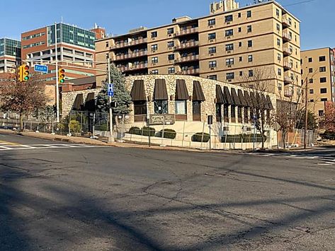 The Arena Diner in Hackensack has closed. Mexican Words, Hackensack Nj, Vintage Diner, Inner World, The Arena, Word Of The Day, New Jersey, Diner, Street View