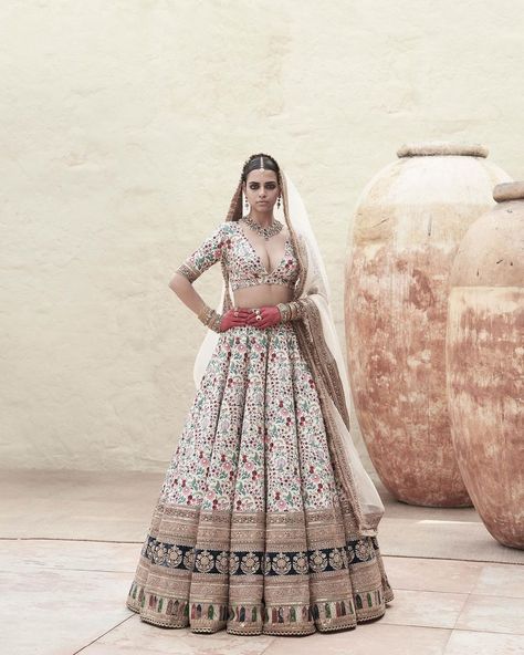 Sabyasachi (@sabyasachiofficial) • Instagram photos and videos Sabyasachi Lehenga Close Up, Sabya Sachi, Sabyasachi Lehenga, Sabyasachi Jewellery, Heritage Collection, Indian Outfits, Lehenga, Close Up, Instagram Photos