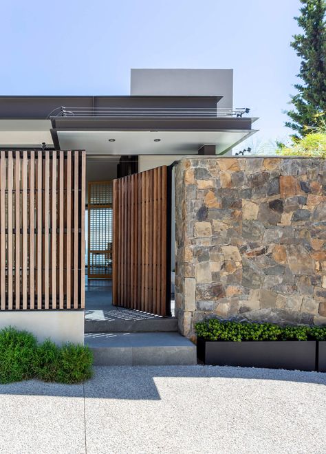 Main Gate Ideas, Main Gate Designs, Time Architecture, Industrial House Exterior, Modern Gate, Sea Point, Camps Bay, House Gate, Gate Ideas