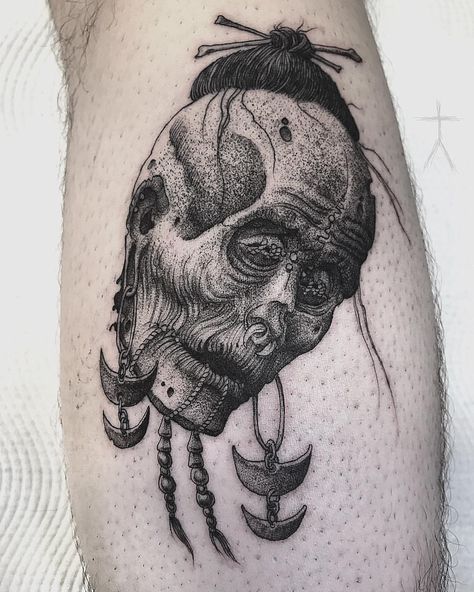 CHRISTOPHER JADE Shrunken Head Tattoo, Head Tattoo Ideas, Voodoo Tattoo, Abstract Tattoo Designs, Shrunken Head, Watercolor Tattoo Flower, Head Tattoo, Scary Tattoos, Bow Tattoo