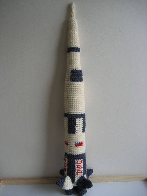 Crochet Saturn V Crochet Saturn, Crochet Rocket, Saturn V Rocket, Love And Rockets, Saturn V, Geek Crafts, Crochet For Boys, Crochet Pillow, Love Crochet