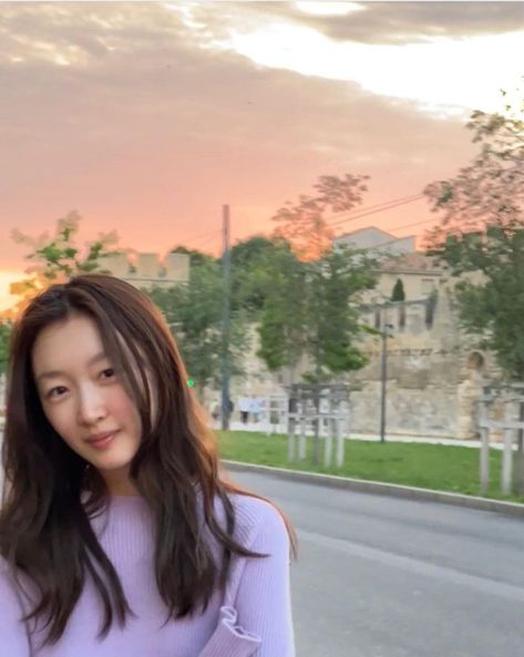 Zhou Dongyu, Beautiful Photo, Quick Saves