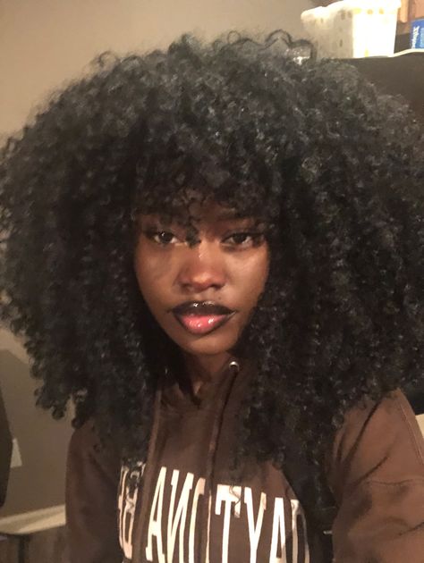 Afro Face Claim, Female Afro Hairstyles, White Afro Hair Black Women, Black Hair Ideas African Americans, Long Puffy Hair, Afro Bob Hairstyles, Blasian Hair, Dark Skin Hairstyles, Women With Afros