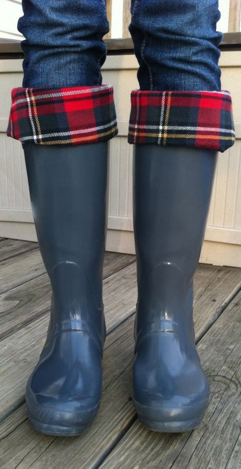 Make rubber boot cuffs for your wellies! here's a link to diy liners too! http://www.practicallyfunctional.com/diy-rain-boot-liners/ Rain Boots Pattern, Blue Round Toe Rain Boots, Tartan Boots, Ankle-high Rain Boots For Rainy Weather, Weatherproof Ankle-high Rain Boots, Cute Rain Boots, Mens Cuff, Boot Liners, Rubber Boot