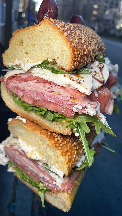 Fried Mortadella Sandwich, Loaded Sandwich Ideas, Soppressata Sandwich, Procuitto Recipes, Mortadella Sandwich, Awesome Sandwiches, Prosciutto Sandwich, Spicy Sandwich, Sandwiches Recipes