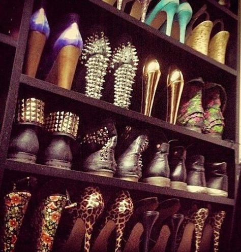 Studded Boots, Indie Fashion, Shoe Closet, Shoe Obsession, Dream Shoes, Shoe Lover, Heel Boots, Shoe Game, Passion For Fashion