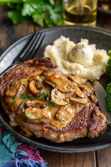 Steak With Mushroom Sauce Mushroom Sauce For Steak, Beef And Mushroom Recipe, Sauce For Steak, Easy Sunday Dinner, Salisbury Steak Recipe, Salisbury Steak Recipes, Beef Patties, Sunday Dinner Recipes, Steak And Mushrooms