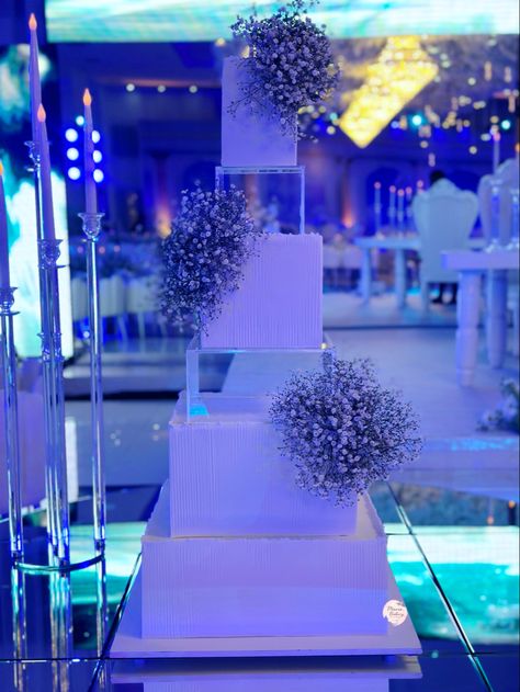 Square wedding cake Square Wedding Cake, Square Wedding Cakes, Wedding Cake, Wedding Cakes, Square, Cake, Quick Saves