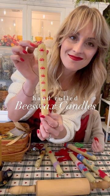 Rolled Beeswax Candles Ideas, Hand Rolled Beeswax Candles, Beeswax Sheet Candles, Beeswax Paper, Make Decorations, Rolled Beeswax Candles, Rolled Candles, Bee Wax Candles, Summer Mood