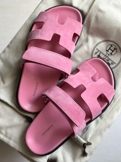 Dior Slippers, Pink Hermes, Hermes Slippers, Trendy Slippers, Hermes Fashion, Women Slippers Fashion, Luxurious Aesthetic, Pretty Sandals, Cute Shoes Heels