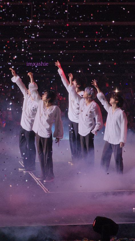 Sweet Mirage Txt Concert, Farewell Neverland, Photo Concert, Concert Wallpaper, Txt Concert, Moa Collection, Wallpapers Desktop, Music Collage, You Make Me Laugh