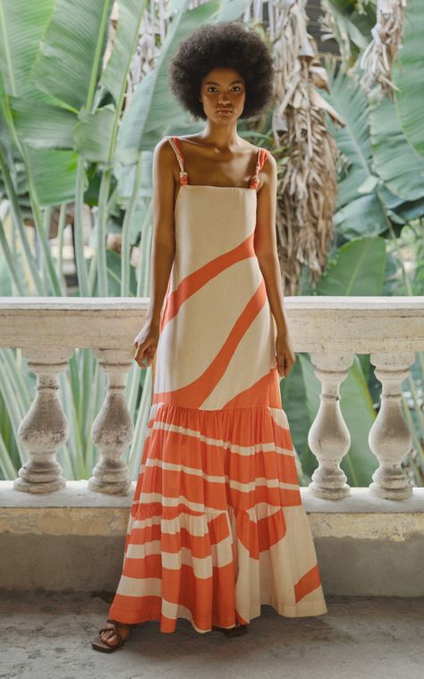 Simple Long Dress, Linen Dresses Summer, Resort Fashion, Butterfly Dress, Linen Maxi Dress, Satin Maxi Dress, Chiffon Maxi Dress, Printed Linen, Colorful Fashion