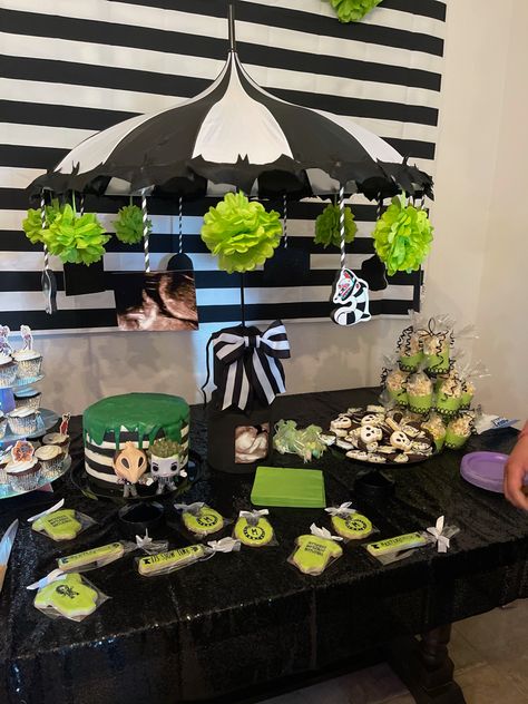 Beetlejuice Quinceanera, Beetlejuice First Birthday, Beetlejuice Dining Room, Bettle Juice Party Theme, Beetlejuice Nursery Theme, Beatle Juice Trunk Or Treat, Beetlejuice Balloon Arch, Beetlejuice Bachelorette, Beetlejuice Balloons