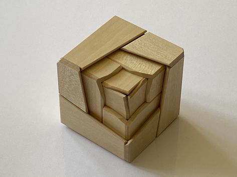 Hideaki Kawashima, Japanese Puzzle Box, Box Hacks, Japanese Puzzle, Puzzle Boxes, Poison Ring, Secret Rooms, Puzzle Box, Wood Box