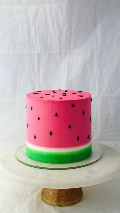 Easy Decorative Cakes, Watermelon Theme Cake Birthday, Watermelon Cake Diy, Watermelon Second Birthday Party, Watermelon Cake Designs Birthday, Watermelon Cake Birthday Buttercream, Simple Watermelon Cake, Watermelon Theme Cupcakes, Watermelon Design Cake