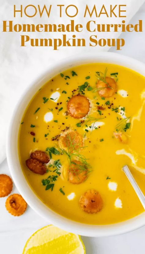 Spicy Pumpkin Soup Recipe, Curried Pumpkin Soup Recipe, Pumpkin Curry Soup, Squash Butternut, Curried Pumpkin, Pumpkin Bisque, Roast Pumpkin Soup, Bisque Soup, Pumpkin Syrup