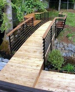 Wooden Bridge Garden, Outdoor Landscaping Ideas Front Yard, Yard Bridge, Garden Bridge Design, Backyard Bridges, Outdoor Bridges, Bridge Ideas, Pond Bridge, Architecture Ideas