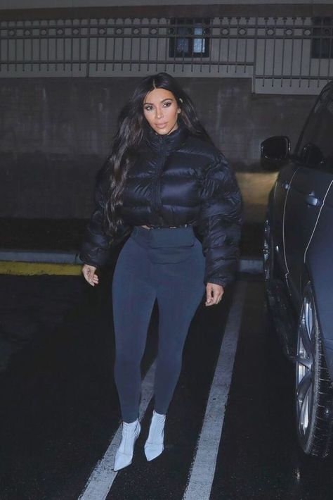 Kim K Style, Estilo Kim Kardashian, Estilo Kardashian, Winter Mode Outfits, Kim Kardashian Outfits, Kardashian Outfit, Kim Kardashian Style, Jenner Outfits, Kim K