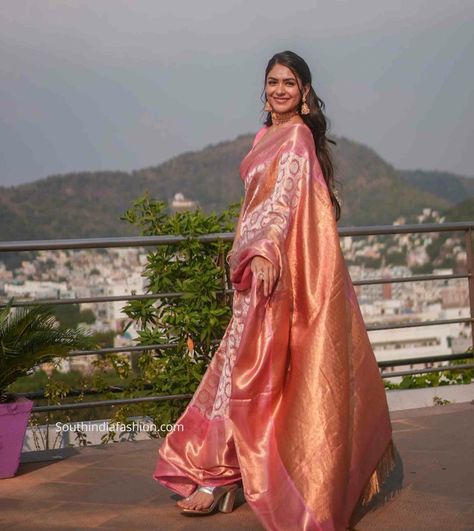 Indian Bride Makeup, Mrunal Thakur, Saree Photoshoot, Banarasi Silk Saree, Bridal Photoshoot, Ethnic Outfits, Elegant Saree, Dress Indian Style, Kanchipuram Saree