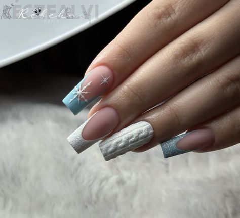 #christmas #christmasnails #nails #nailart #naildesign #nailideas #nailartideas #xmasvibes #bluenails Winter Color Nail Designs, Winter Season Nails, Unique Christmas Nails, Cute Winter Nail Designs, Short Christmas Nails, Nails For 2023, Christmas Nails Designs, Glitter Highlighter, Blue Christmas Nails