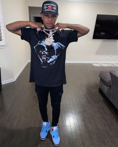 Men Movie Night Outfit, Pappi Quan Outfits, Dope Boy Outfits, Jordan 4 Outfit Men, Blue Outfit Men, Jordan 4 Outfit, 4s Outfit, Drippy Outfit, Rapper Outfits