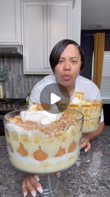 Kimberly Nichols on Instagram: "RECIPES BELOW: Battle of the banana pudding! I should post this and log off lmao cuz imma still make it WITH THE BOX lol ion currrrr! But I posted both recipes for yall below BECAUSE YALL SPOILT! Box mix: 2 3.4oz boxes of instant french vanilla pudding Half a 3.4 box of instant banana cream pudding 3.5 cups whole milk 1 block softened cream cheese 1 can sweetened condensed milk 1 tsp vanilla extract 1 tsp cinnamon Dash of nutmeg (I said a DASH) 1/2 cup sugar Half a container of cool whip (you can add the whole thing to make it creamier) 3 packs of chessman cookies Mix both the puddings together with the milk. Let it sit for about 5 minutes to thicken up. In a separate bowl, mix cream cheese, sugar, sweetened condensed milk, vanilla extract, cinnamon and n Banana Pudding Desserts, Banana Cream Pudding, Southern Banana Pudding, 2023 Recipes, Homemade Banana Pudding, Banana Dessert Recipes, Best Banana Pudding, Banana Dessert, Easy Baking Recipes Desserts