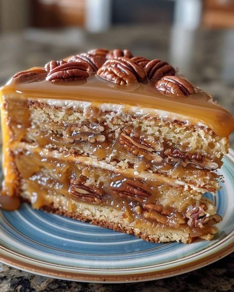 Old Fashioned Cake Recipes, Pecan Caramel Cake, Caramel Cake Recipe, Caramel Icing, Delish Desserts, Pecan Cake, Caramel Pecan, Caramel Cake, Tasty Recipe