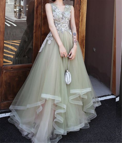 Fairy Grad Dress, Light Green Formal Dress, Sage Green Dresses, Prom Dress Green, Retro Prom, Green Formal Dress, Lace Long Prom Dress, Green Formal Dresses, Y2k Aesthetic Fashion