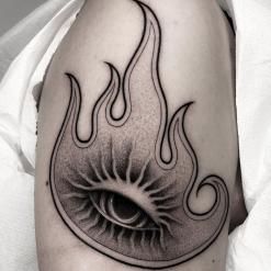 Whip Shading Tattoo Design, Eyeball Drawing, Tattoo Artist Tips, Boss Tattoo, Engraving Tattoo, Yin Yang Tattoos, Shape Tattoo, Roma Italy, Fire Tattoo