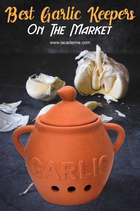 With a good garlic keeper, your food is always available in fresh form. Garlic Keeper, Best Kitchen Tools, Food Products, I Will Show You, Kitchen Tools, Health Benefits, Garlic, Top 10, The Top