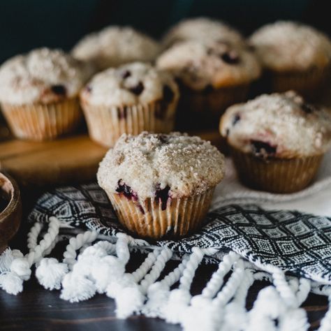 The best Saskatoon Berry Muffins you will ever bake! Your guests and family members will be begging for more after you bake this muffin recipe! Use the seasonal saskatoon berries to make these delicious muffins with a crumb topping! #recipe #fall #summer #berry Saskatoon Recipes, Saskatoon Berry Recipe, Berry Muffin Recipe, Crumb Topping Recipe, Delicious Muffins, Saskatoon Berry, Berry Muffins, Filled Muffins, Berries Recipes