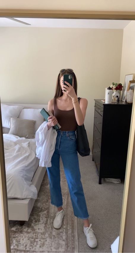 casual summer outfit with levi jeans, brown tank top, and white sneakers #levis #madewell Brown Tank Top Outfit, Summer Jeans Outfit, Casual Summer Jeans, Tank Top Outfit, Brown Tank Top, Jeans Outfit Summer, Jeans Brown, Tank Top Outfits, Summer Jeans