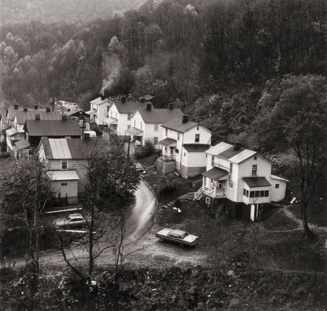 Former Company Houses, Jenkins, Letcher County, Kentucky by T. M. Wathen / American Art Hazard Kentucky, Pikeville Kentucky, Kentucky Artists, Appalachian People, Perry County, Eastern Kentucky, Kentucky Girl, American Theme, My Old Kentucky Home