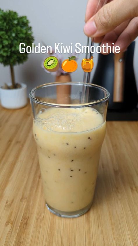 Kiwi Juice Recipe, Golden Kiwi, Energizing Smoothies, Kiwi Juice, Best Healthy Smoothie Recipe, Nutritious Smoothie Recipes, Keto Smoothie Recipes, Kiwi Smoothie, Workout Smoothies