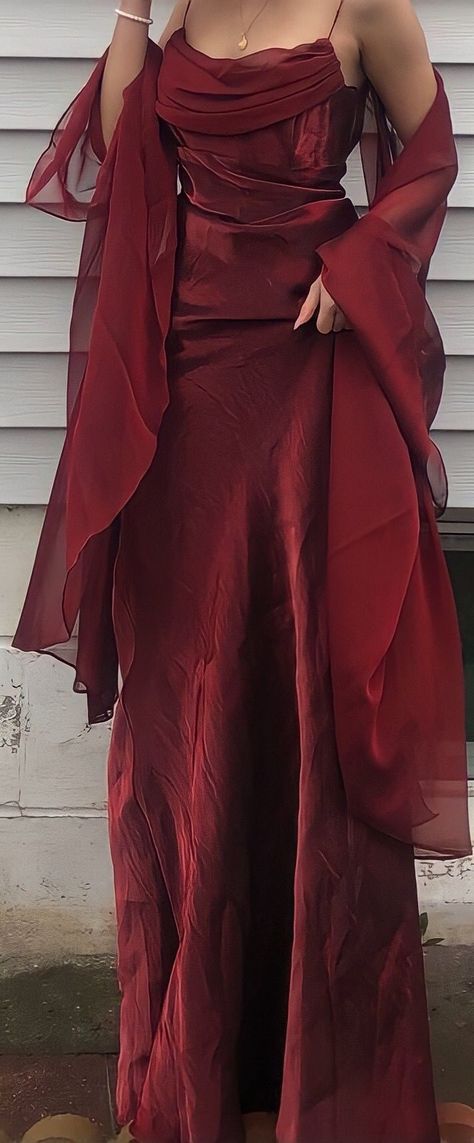 Burgundy Prom Dresses, Burgundy Prom Dress Long, Prom Dress Pictures, Burgundy Prom, Simple Prom Dress, Burgundy Prom Dress, Prom Dress Inspiration, Pretty Prom Dresses, Fairytale Dress