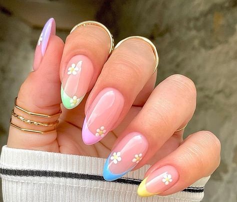 Acrylic Nails Almond Shape, Pastel Nail Art, Spring Acrylic Nails, Hippie Nails, Simple Gel Nails, Summery Nails, Almond Acrylic Nails, Soft Nails, Short Acrylic Nails Designs