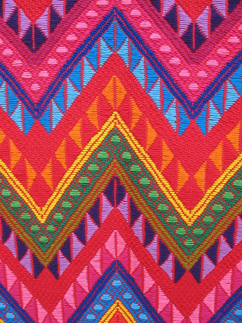 Ethnic glory - cute background for whatever chevron Kuta, Textil Design, Arte Popular, Cute Backgrounds, الرسومات اللطيفة, Color Textures, Textile Patterns, Textile Prints, Textures Patterns